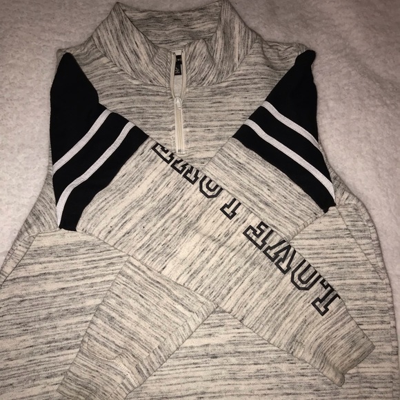 Inspired Hearts Pullover - Picture 4 of 6